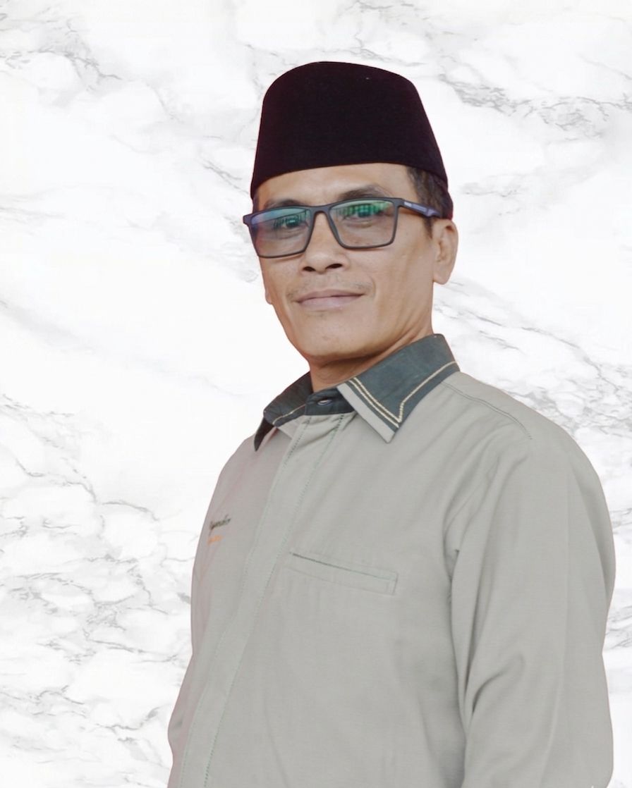 Kepala Sekolah SMP Harapan 3 Medan - Budi Susetiyo, S.Pd